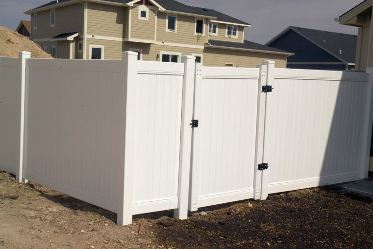Vinyl Fencing Installation in Colorado Springs Durable & Low
